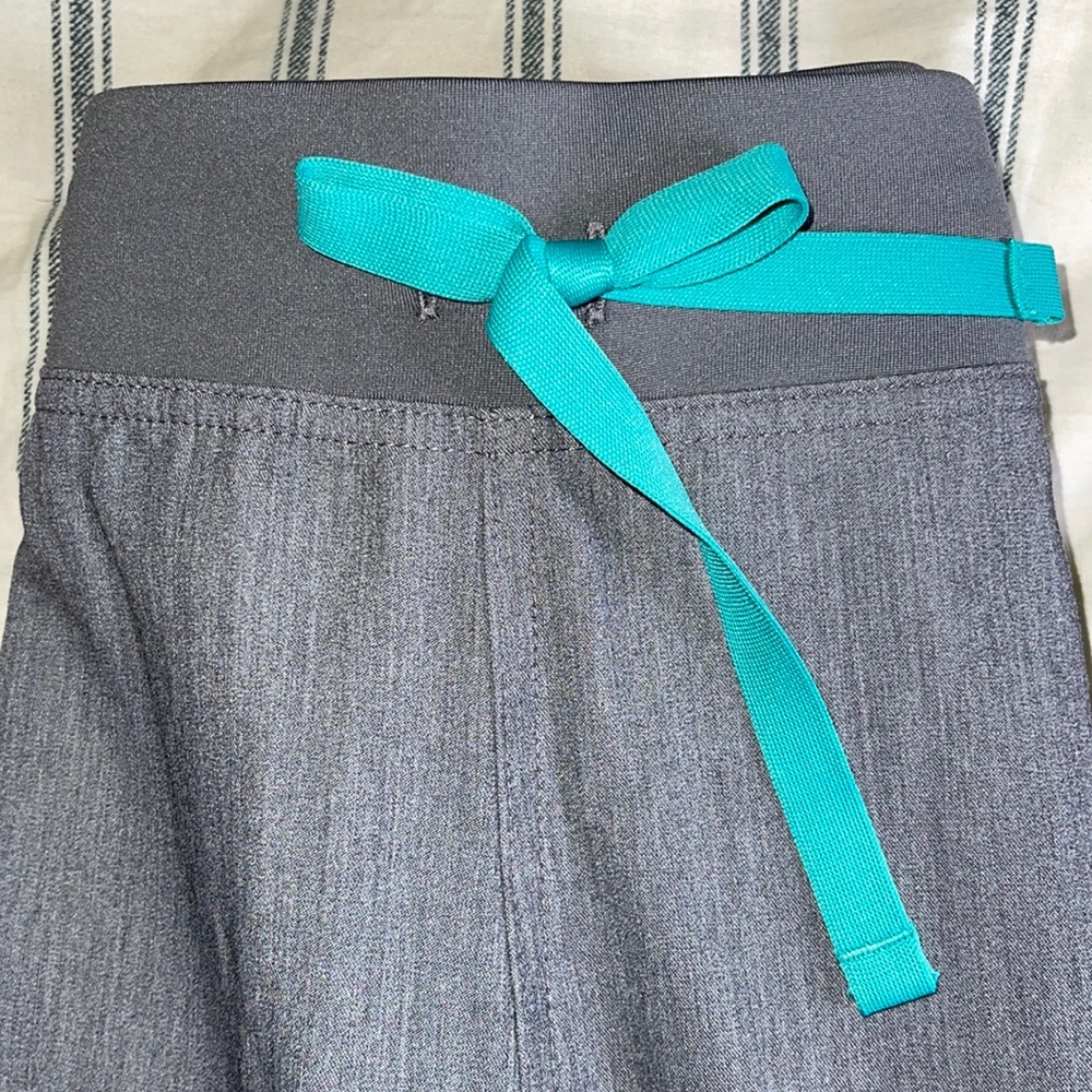 FIGS Basic Scrub Bottoms